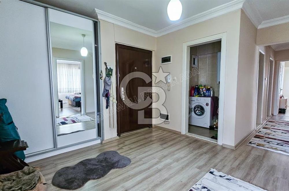 KUŞADASI EGE MAHALLESİNDE HAVUZLU SİTEDE ARA KAT 3+1 DAİRE