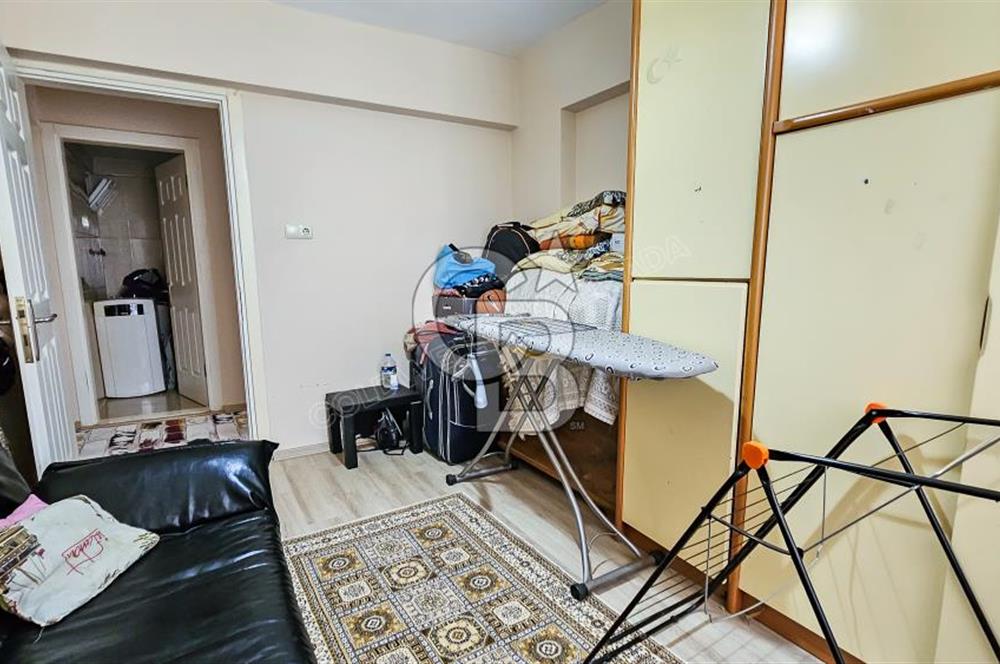 KUŞADASI EGE MAHALLESİNDE HAVUZLU SİTEDE ARA KAT 3+1 DAİRE