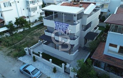 GÜRE ÇAMLIBEL'DE DENİZE 50M SATILIK 3+1 VİLLA