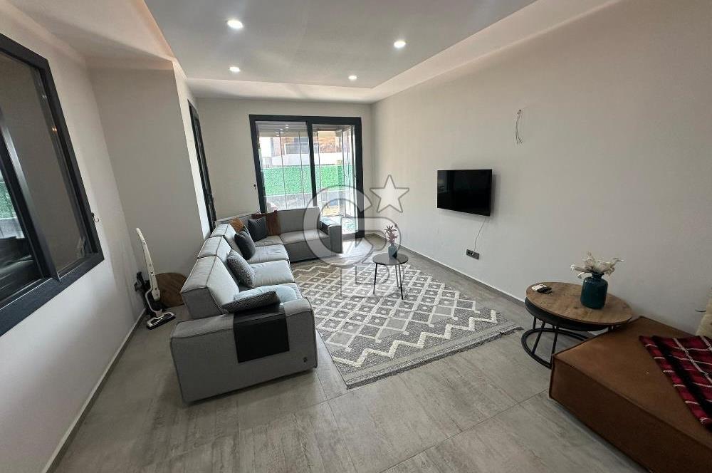 Çeşme Ildır Plajlı Havuzlu Eşyalı 3+1 350M2 Dubleks Villa