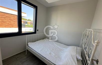 Çeşme Ildır Plajlı Havuzlu Eşyalı 3+1 350M2 Dubleks Villa