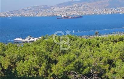 İzmir Konak'ta Deniz Manzaralı Komple Satılık Bina