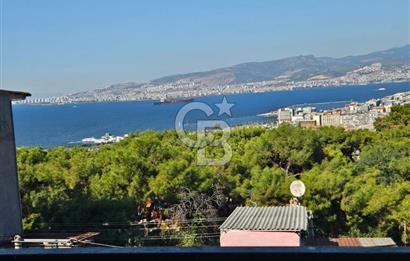 İzmir Konak'ta Deniz Manzaralı Komple Satılık Bina