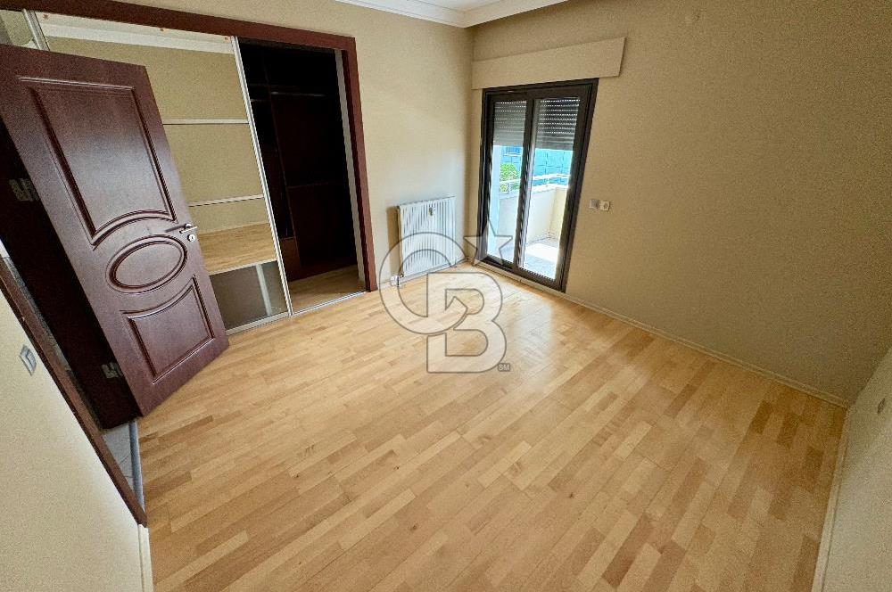 İzmir Mavişehir MAVİADA Sitesinde Kiralık 5+1 Bahçe Dubleksi