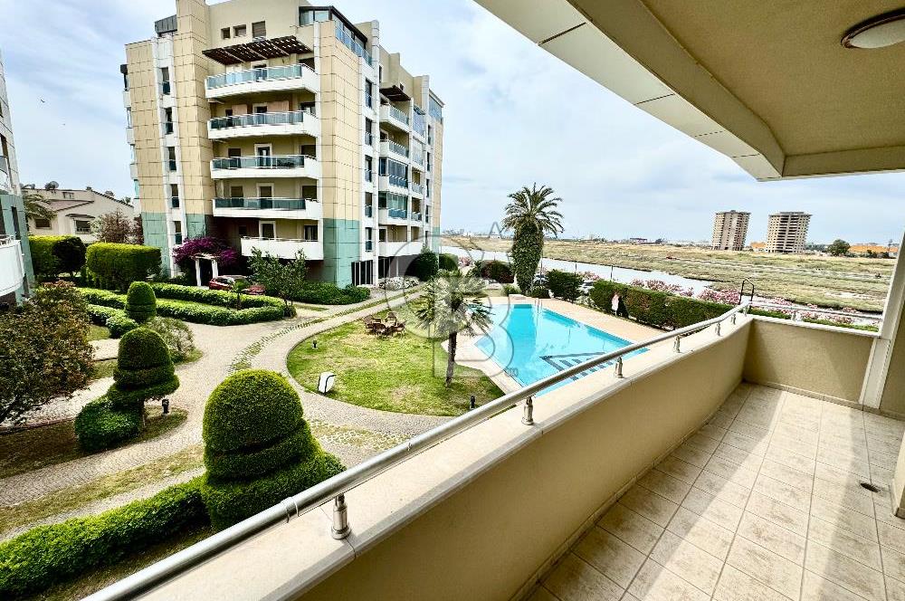 İzmir Mavişehir MAVİADA Sitesinde Kiralık 5+1 Bahçe Dubleksi