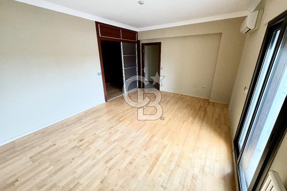 İzmir Mavişehir MAVİADA Sitesinde Kiralık 5+1 Bahçe Dubleksi