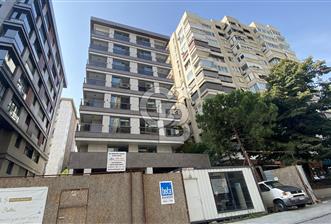 CADDEBOSTAN İSKELE SOKAKTA BALKONLU 3+1 145M2 SIFIR DAİRE!!!