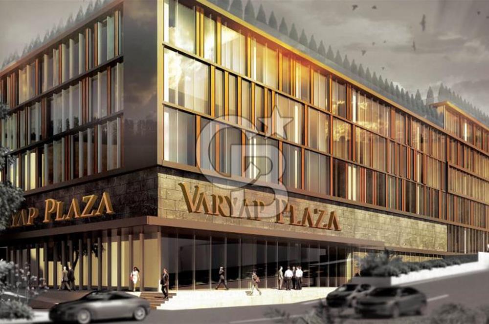 Varyap Plaza'da Kurumsala Uygun E-5 Cepheli Kiralık Dükkan