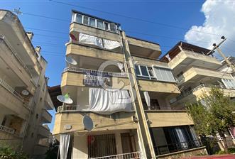 AKÇAY SARIKIZ'DA DENİZE YÜRÜME MESAFESİNDE SATILIK 2+1 DAİRE 