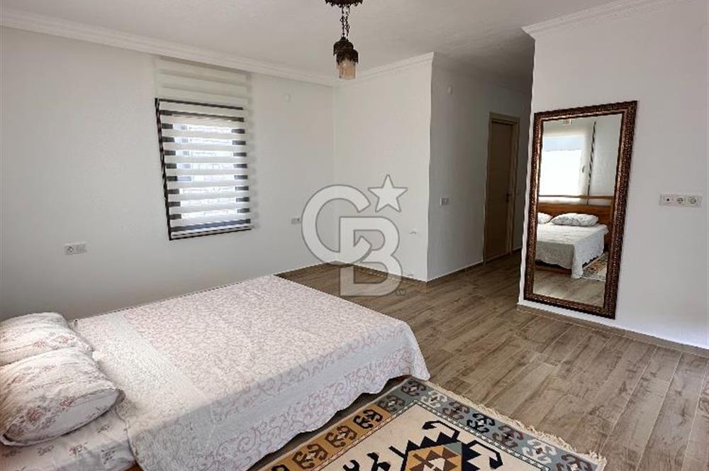 Datça Mesudiye'de Deniz Manzaralı, Havuzlu 4+1 Satılık Villa..