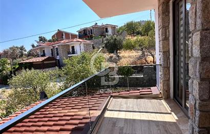 Datça Mesudiye'de Deniz Manzaralı, Havuzlu 4+1 Satılık Villa..