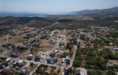 ÇANDARLI MAVİKENT BÖLGESİNDE HARİKA KONUMLU SATILIK İMARLI ARSA