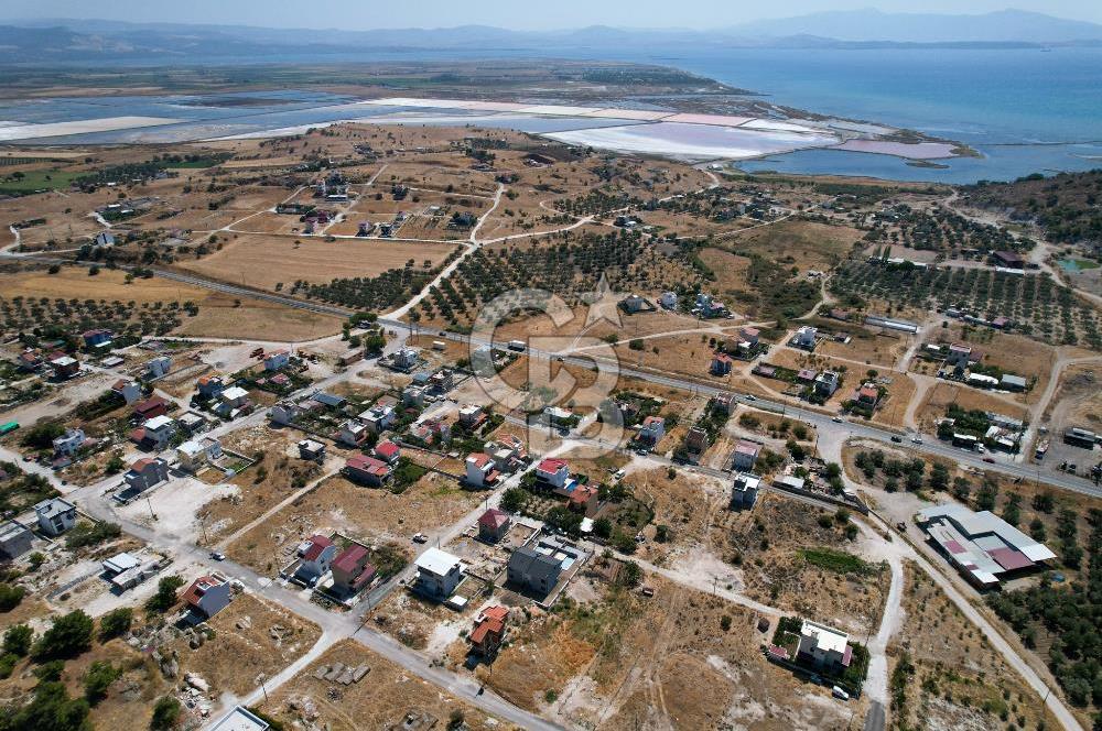 ÇANDARLI MERKEZE YAKIN EGE MAVİKENT SİTESİ'NDE SATILIK ARSA