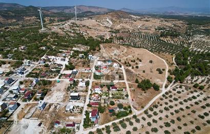 ÇANDARLI MAVİKENT'TE SATILIK VİLLA İMARLI KARE ARSA