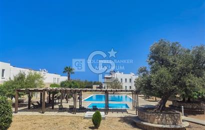 Girne Esentepe Turtle Bay Sitesi Yenilenmiş 2+1 Fırsat Daire