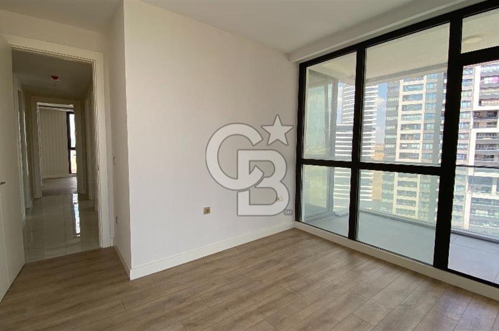 VEB TOWER'DA SATILIK LÜX 4+1 DAİRE