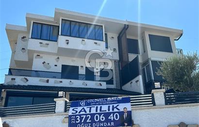 Alaçatı Panaromik Deniz Manzaralı 8+2 Tripleks Havuzlu Villa