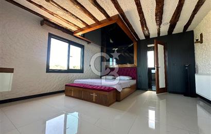 Alaçatı Panaromik Deniz Manzaralı 8+2 Tripleks Havuzlu Villa