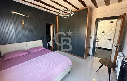 Alaçatı Panaromik Deniz Manzaralı 8+2 Tripleks Havuzlu Villa