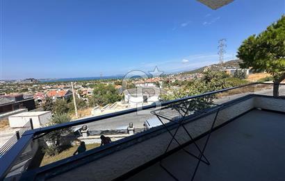 Alaçatı Panaromik Deniz Manzaralı 8+2 Tripleks Havuzlu Villa