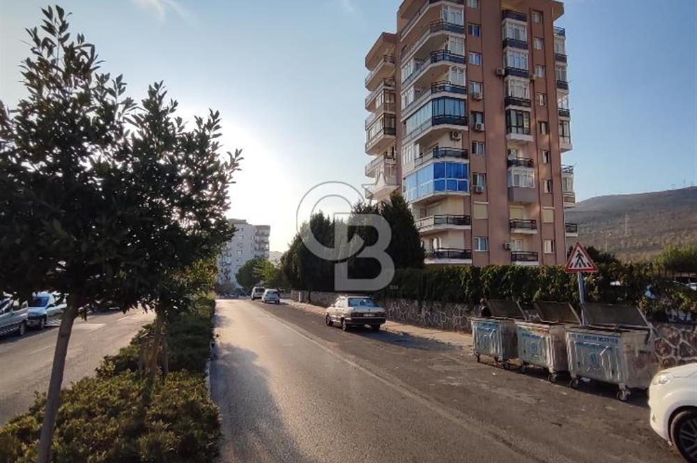 Bornova Evka-4 ' te SATILIK 3+1 DAİRE