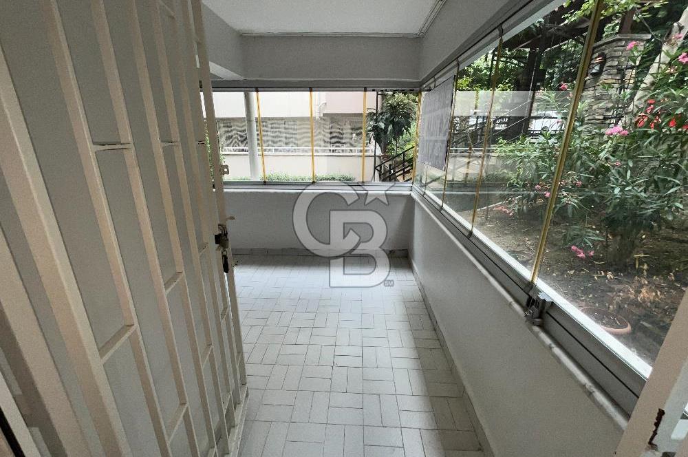 Acıbadem Sabancı 2 Sitesinde Kapalı Balkonlu 2+1 Kiralık Daire