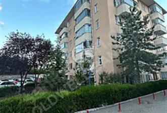 COLDWELL BANKER VİP'TEN CADDE ÜSTÜ KÖŞE SATILIK 2+1 DAİRE