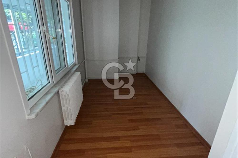 Acıbadem Sabancı 2 Sitesinde Kapalı Balkonlu 2+1 Kiralık Daire