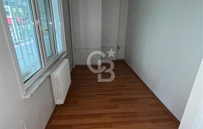 Acıbadem Sabancı 2 Sitesinde Kapalı Balkonlu 2+1 Kiralık Daire