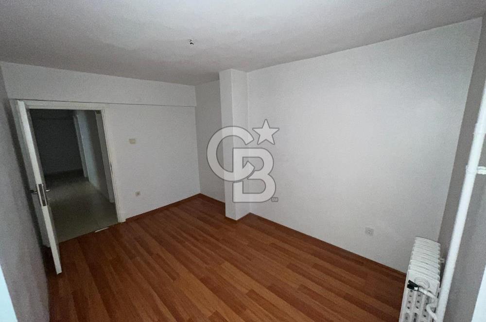 Acıbadem Sabancı 2 Sitesinde Kapalı Balkonlu 2+1 Kiralık Daire