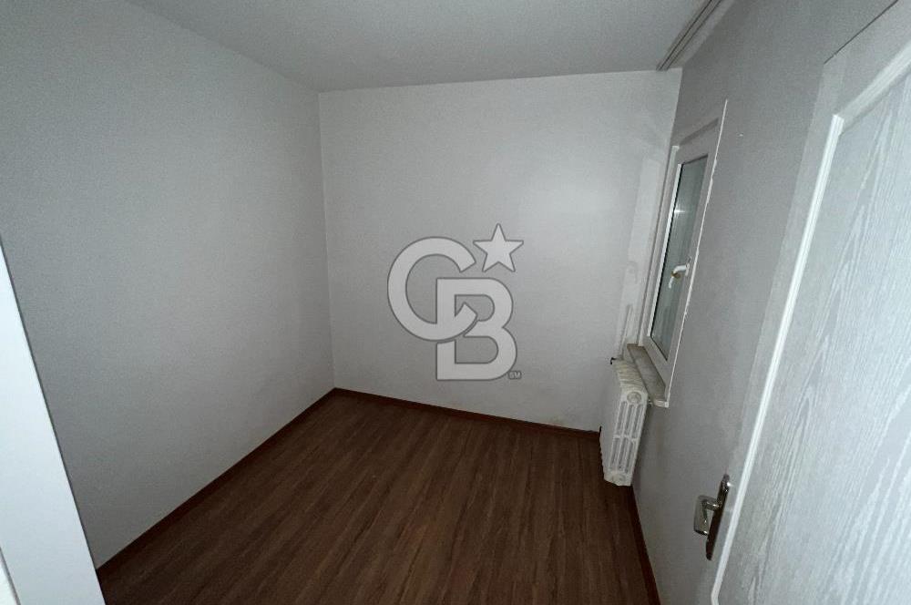 Acıbadem Sabancı 2 Sitesinde Kapalı Balkonlu 2+1 Kiralık Daire