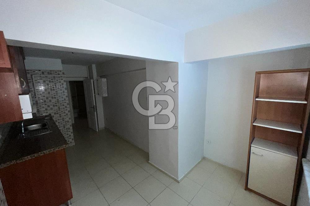 Acıbadem Sabancı 2 Sitesinde Kapalı Balkonlu 2+1 Kiralık Daire