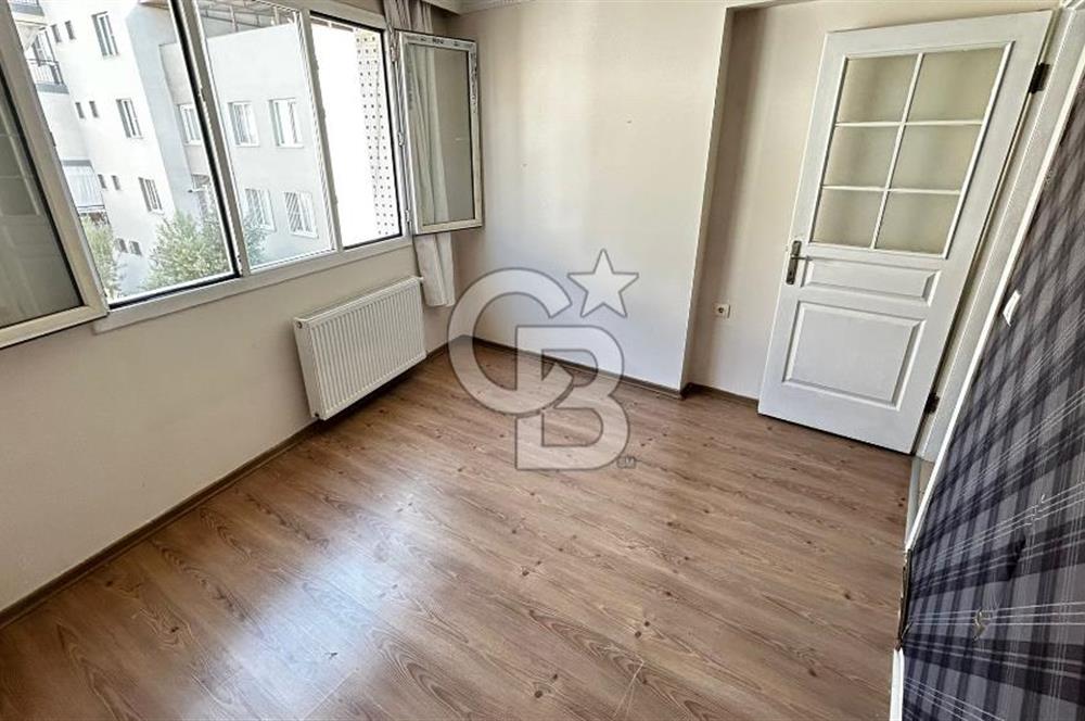 İzmir Karabağlar Fikri Altay Cebesoy Mahallesinde  2+1 Kiralık Daire 