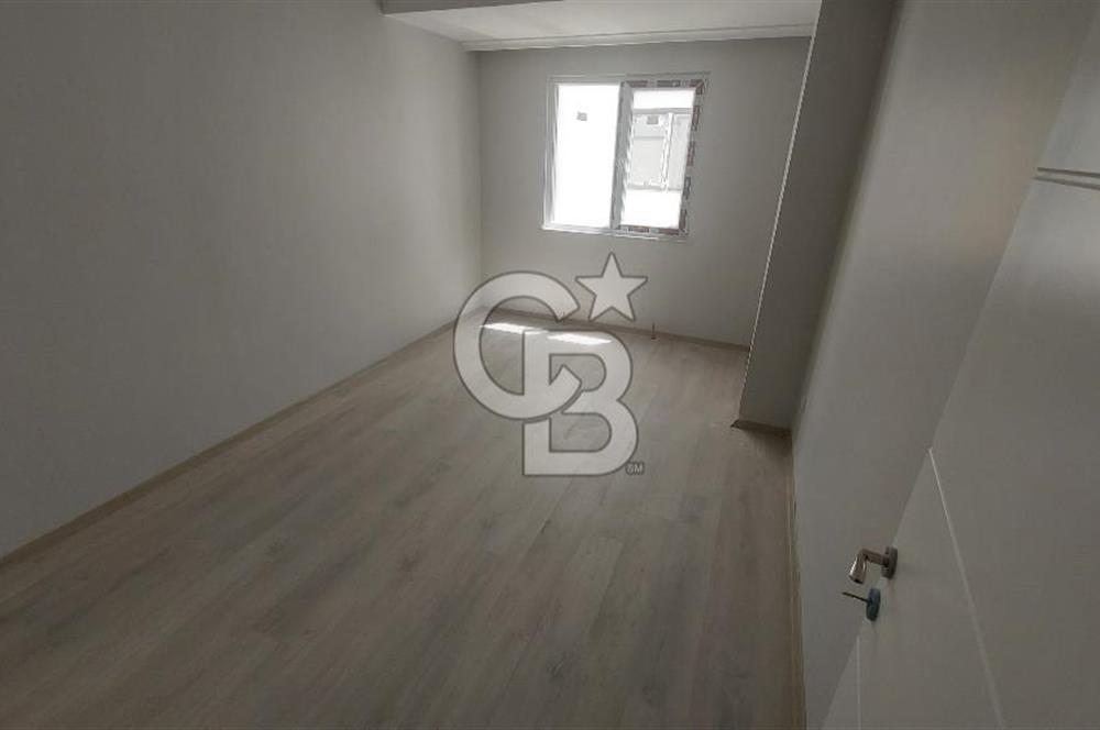 Çekmeköy Merkez mahallesi Beyazevler sitesinde Kiralık Geniş 2+1