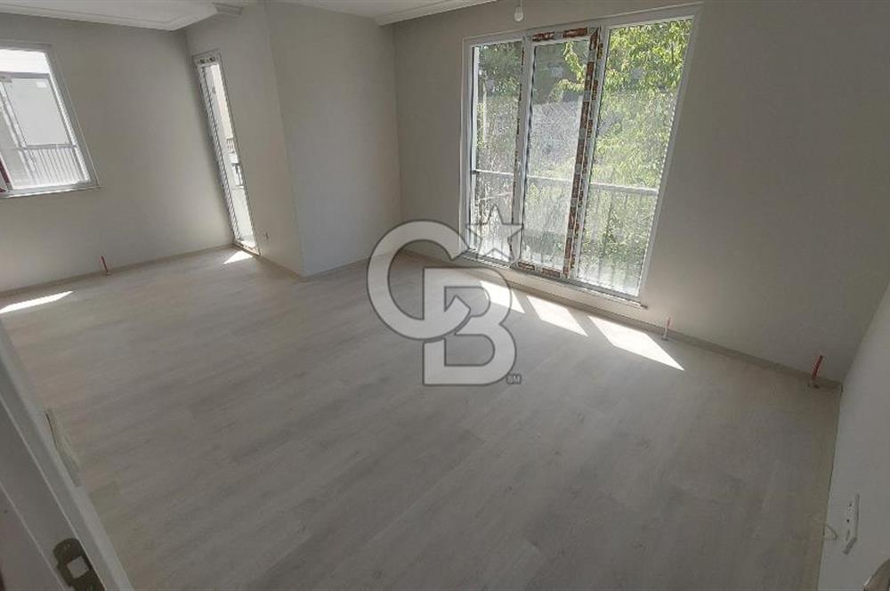 Çekmeköy Merkez mahallesi Beyazevler sitesinde Kiralık Geniş 2+1