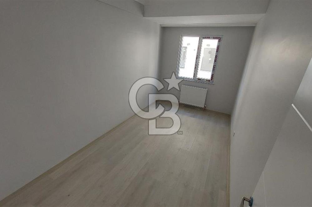 Çekmeköy Merkez Mahallesi Beyazevler Sitesinde Kiralık Geniş 2+1