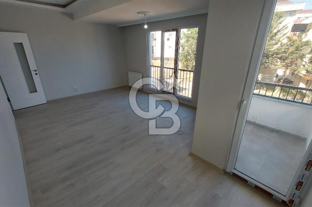 Çekmeköy Merkez Mahallesi Beyazevler Sitesinde Kiralık Geniş 2+1