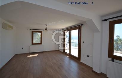 YALIKAVAK’ ta 220 m2 / 3+1/ DENİZE 300 mt. YILLIK KİRALIK