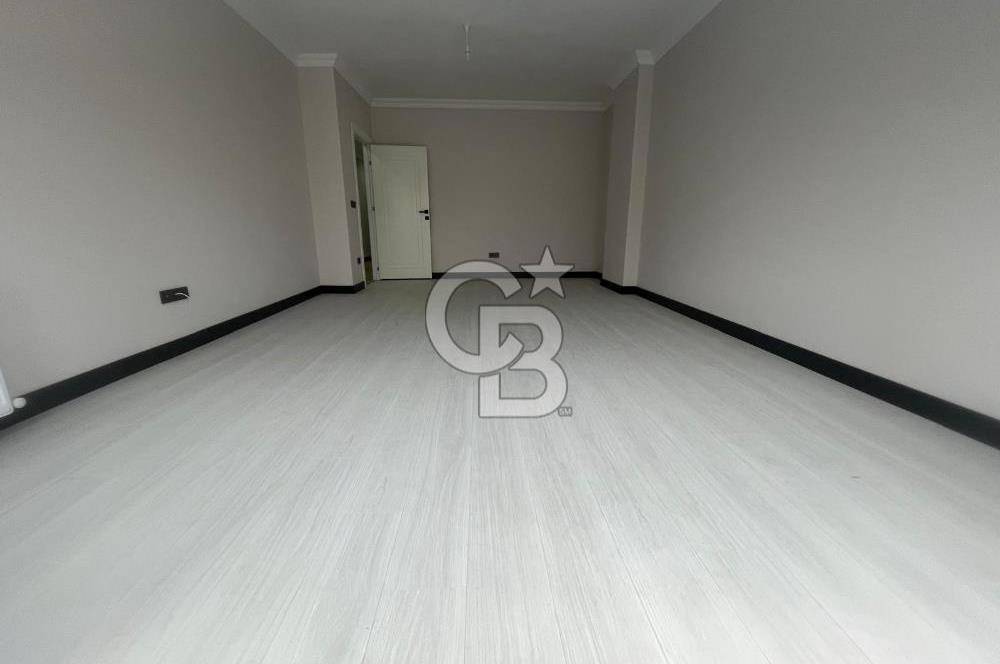 Büyükçekmece Sahil'de havuzlu sitede 2+1 sıfır daire