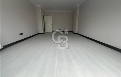 Büyükçekmece Sahil'de havuzlu sitede 2+1 sıfır daire