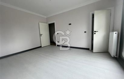 Büyükçekmece Sahil'de havuzlu sitede 2+1 sıfır daire