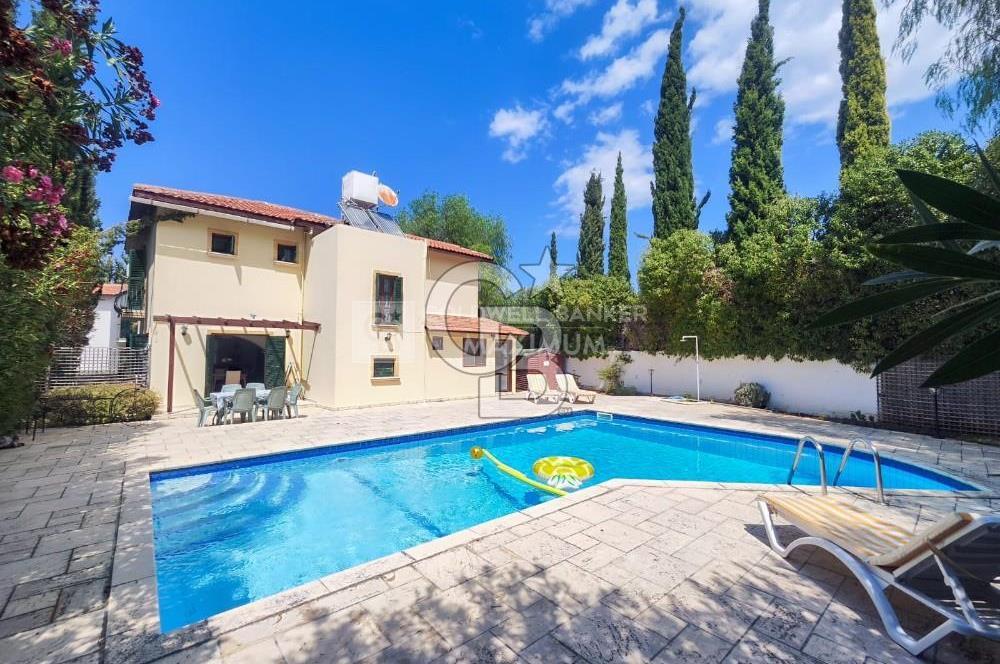 3+1 Rental Villa with a Pool in a Central and Quiet Location in Çatalköy!