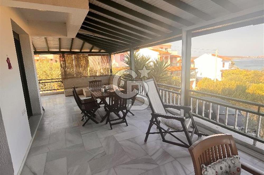 Çeşme Germiyanda Denize Sıfır, Muhteşem Manzaralı, Satılık Villa