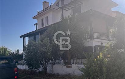 Çeşme Germiyanda Denize Sıfır, Muhteşem Manzaralı, Satılık Villa