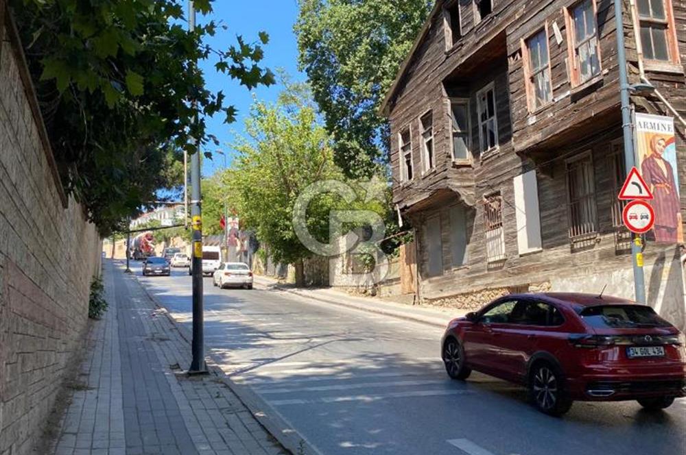 İstanbul Çamlıca  Kısıklı da KÖŞK