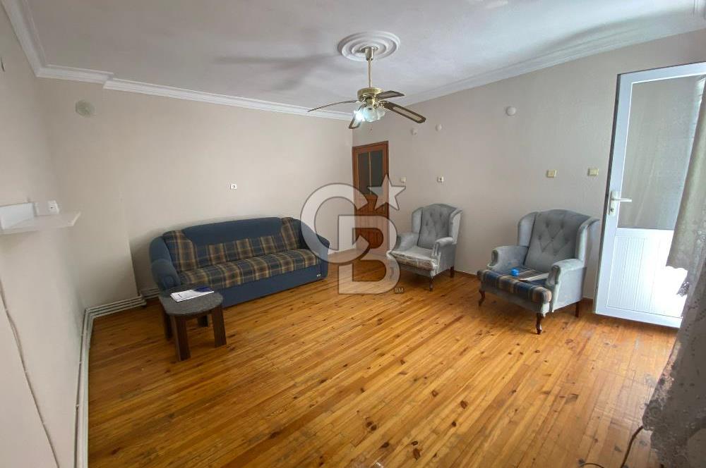 ÇAMLIPAR MAHALLESİNDE 130m² DOĞALGAZLI 2+1 DAİRE