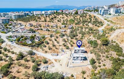 Kuşadası Ege Mah de satılık 4+1 özel havuzlu tam müstakil villa