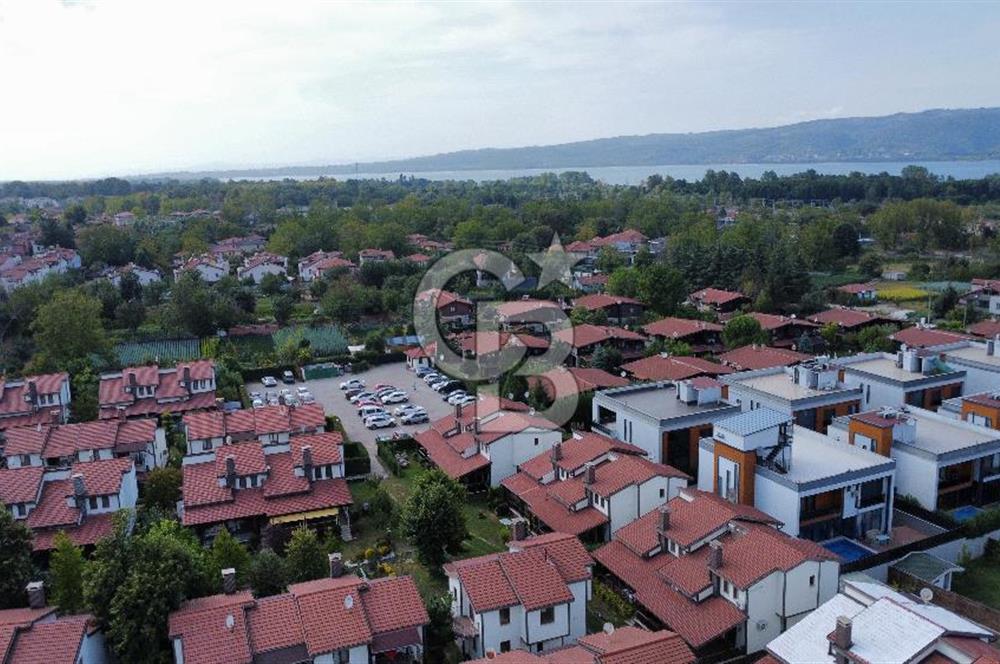 SAKARYA SAPANCA MNG ARCADİA SİTESİ'NDE SATILIK VİLLA