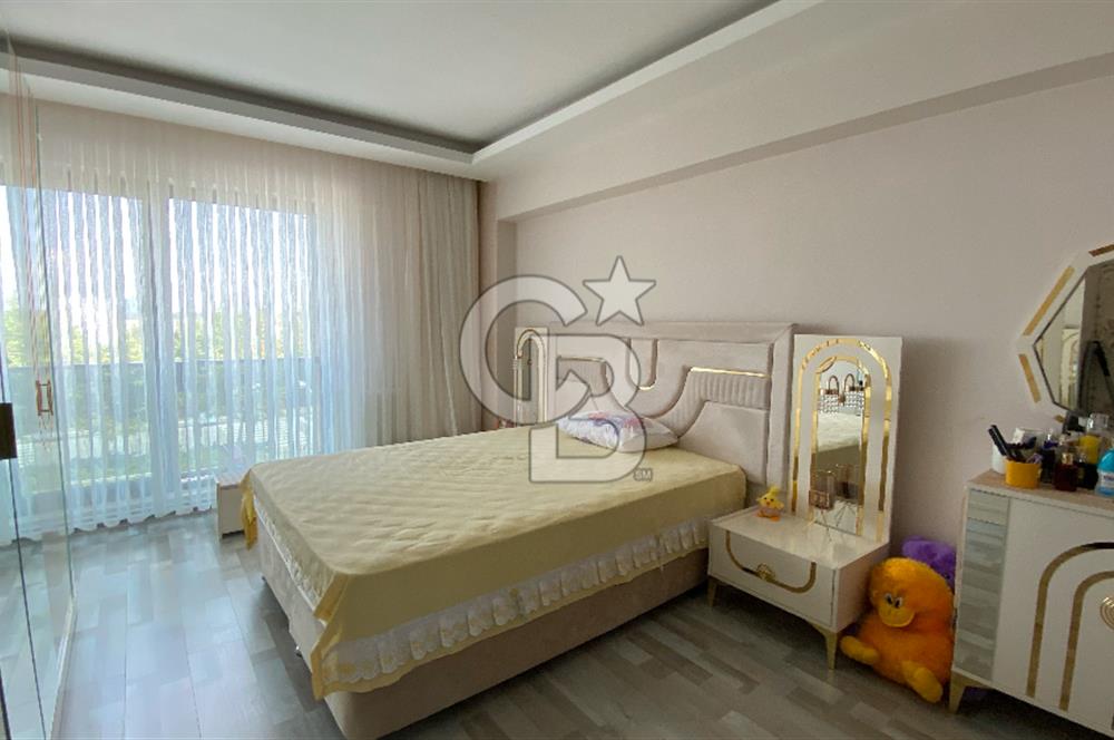 CADDE ÜZERİ SATILIK 2+1 YAPILI DAİRE