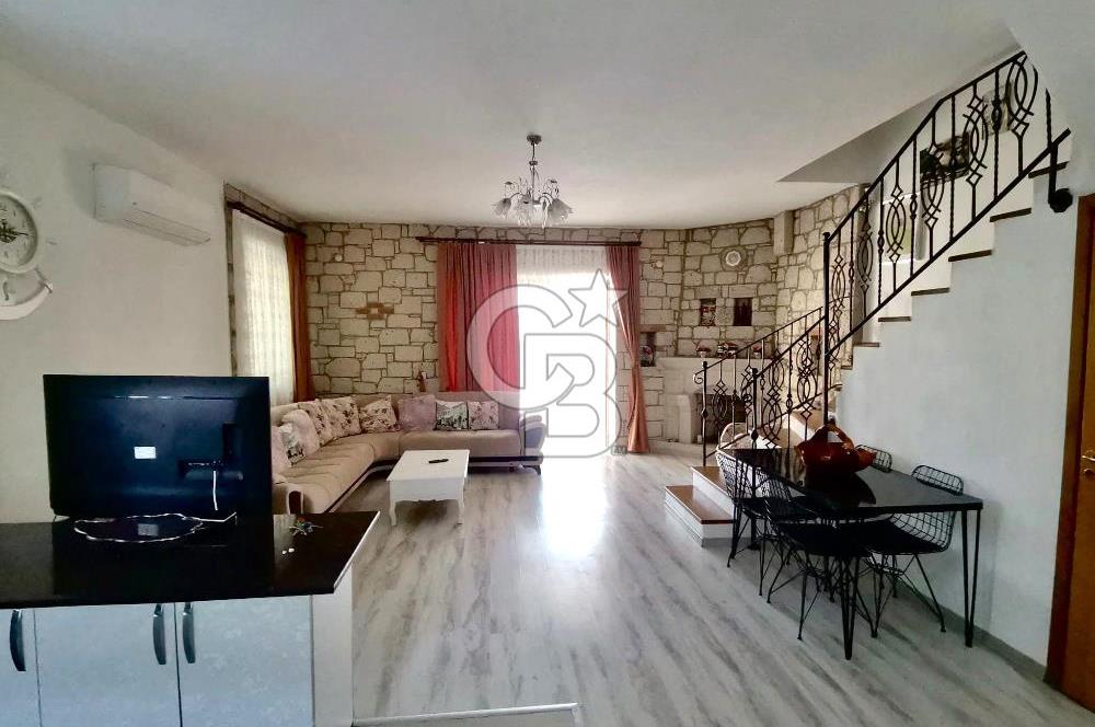 ÇEŞME ALAÇATI'DA KIŞ DÖNEMİ KİRALIK FUL EŞYALI HAVUZLU 4+1 VİLLA